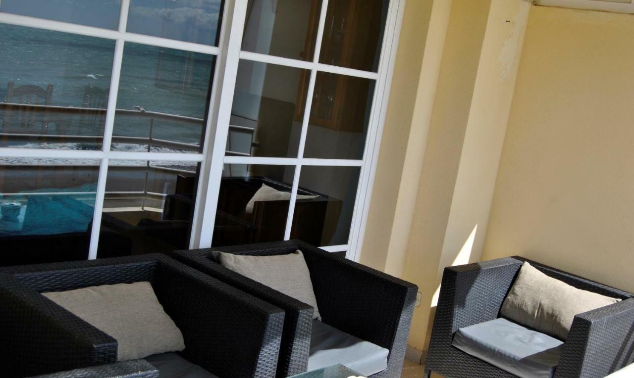 Apartamento Frente Al Mar,Primera Linea Rincón de la Victoria Dış mekan fotoğraf