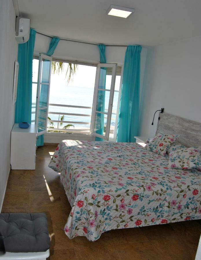 Apartamento Frente Al Mar,Primera Linea Rincón de la Victoria Dış mekan fotoğraf